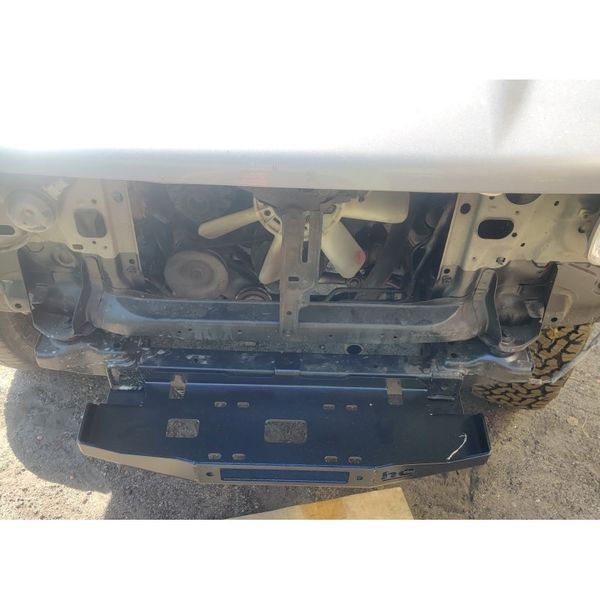 Монтажная плита под лебедку для Toyota Hilux 1997-2001 гг. WMHilux97 фото